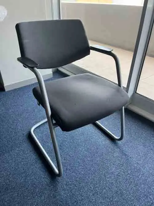 CN Sleigh Base Visitor Chair