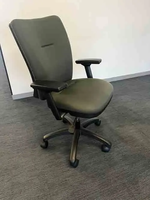Fully Adjustable Mid-Back Operator