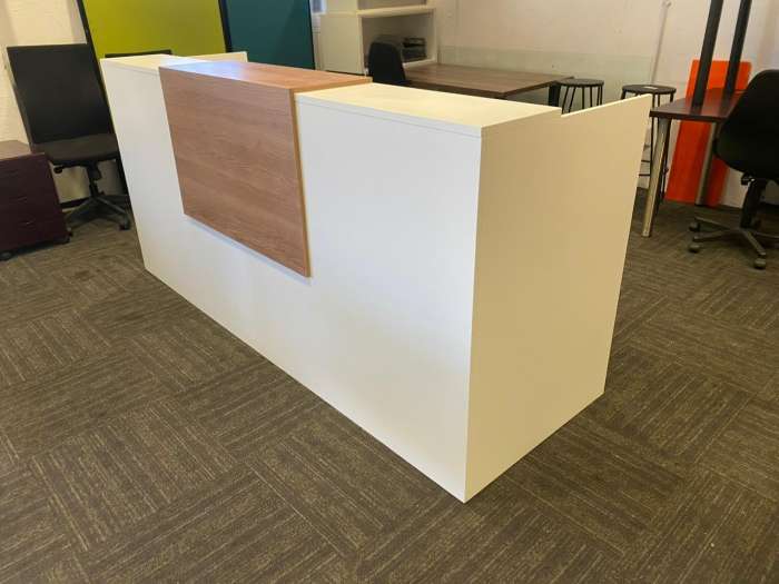 2 Person Waterfall Reception Counter