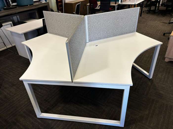 3-Way Cluster Desk